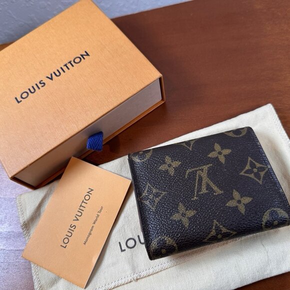 💯 % AUTHENTIC Louis Vuitton card holder - Picture 2 of 9